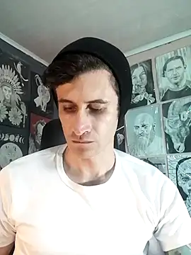 Snapshot of Loggan_donnelly chatting on 01-07-26, 08:55 Loggan donnelly online show from 01-07-26, 08:55