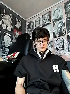 Snapshot of Loggan_donnelly chatting on 02-05-26, 07:29 Loggan donnelly online show from 02-05-26, 07:29