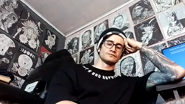 Snapshot of Loggan_donnelly chatting on 02-08-26, 03:59 Loggan donnelly online show from 02-08-26, 03:59