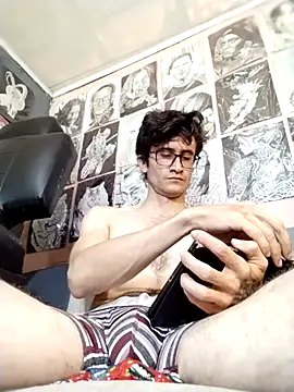 Snapshot of Loggan_donnelly chatting on 02-17-26, 06:25 Loggan donnelly online show from 02-17-26, 06:25