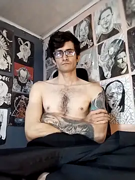 Snapshot of Loggan_donnelly chatting on 02-25-26, 05:00 Loggan donnelly online show from 02-25-26, 05:00