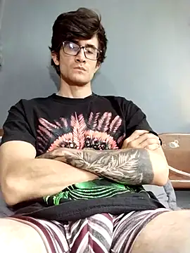 Snapshot of Loggan_donnelly chatting on 03-10-26, 06:57 Loggan donnelly online show from 03-10-26, 06:57