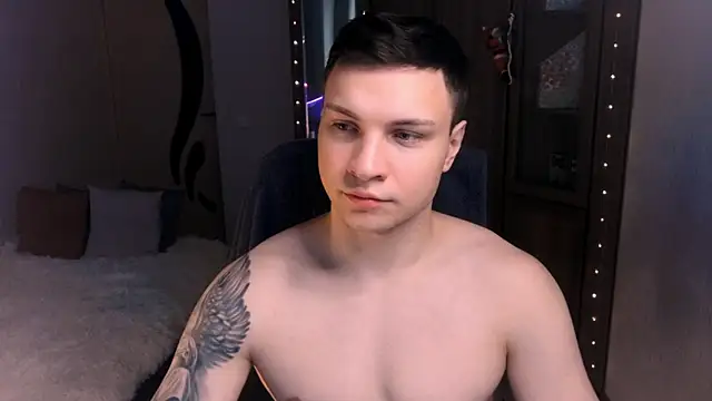 Snapshot of handsome_guy01 chatting on 12-03-24, 08:16 handsome guy01 online show from 12-03-24, 08:16