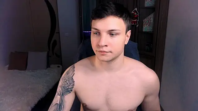 Snapshot of handsome_guy01 chatting on 12-15-24, 11:31 handsome guy01 online show from 12-15-24, 11:31