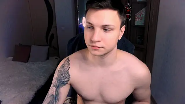 Snapshot of handsome_guy01 chatting on 12-17-24, 04:56 handsome guy01 online show from 12-17-24, 04:56
