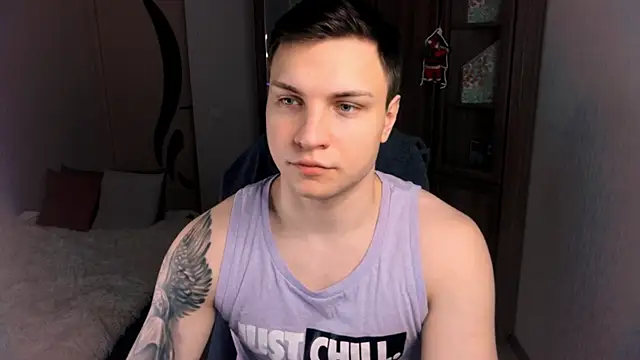Snapshot of handsome_guy01 chatting on 12-18-24, 01:37 handsome guy01 online show from 12-18-24, 01:37