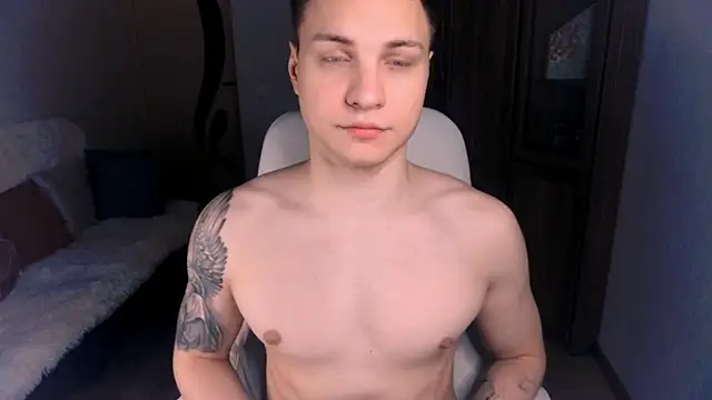 Snapshot of handsome_guy01 chatting on 01-14-25, 05:08 handsome guy01 online show from 01-14-25, 05:08