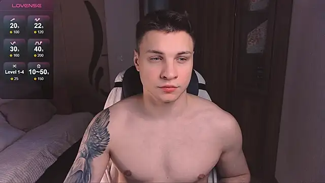 Snapshot of handsome_guy01 chatting on 02-12-25, 06:09 handsome guy01 online show from 02-12-25, 06:09
