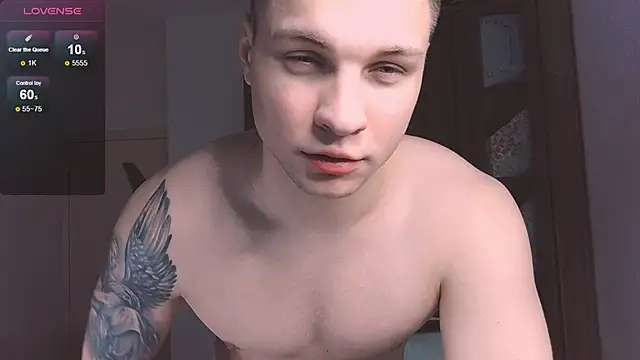 Snapshot of handsome_guy01 chatting on 02-13-25, 12:13 handsome guy01 online show from 02-13-25, 12:13