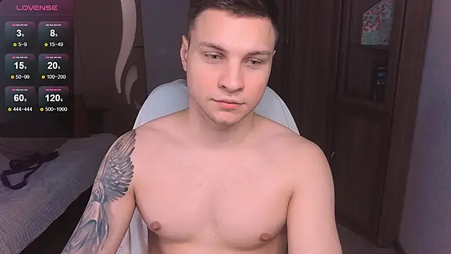 Snapshot of handsome_guy01 chatting on 02-15-25, 02:04 handsome guy01 online show from 02-15-25, 02:04