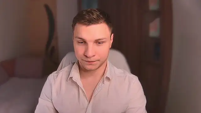Snapshot of handsome_guy01 chatting on 02-20-25, 04:39 handsome guy01 online show from 02-20-25, 04:39