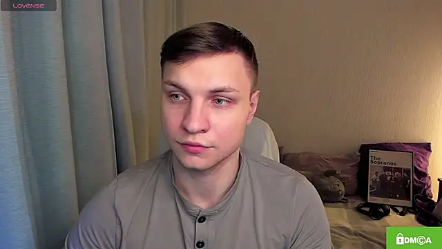 Snapshot of handsome_guy01 chatting on 05-07-26, 06:46 handsome guy01 online show from 05-07-26, 06:46