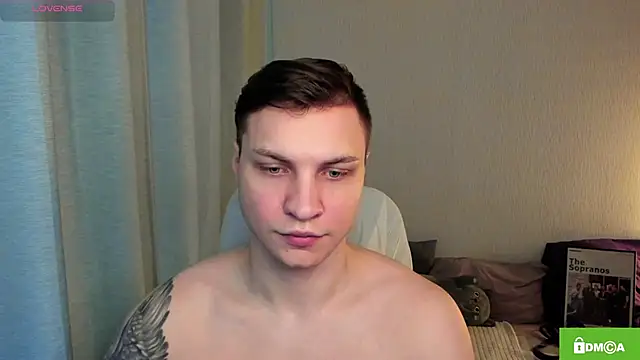 Snapshot of handsome_guy01 chatting on 05-18-26, 04:07 handsome guy01 online show from 05-18-26, 04:07