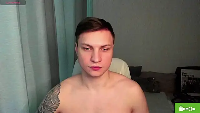 Snapshot of handsome_guy01 chatting on 05-19-26, 07:26 handsome guy01 online show from 05-19-26, 07:26