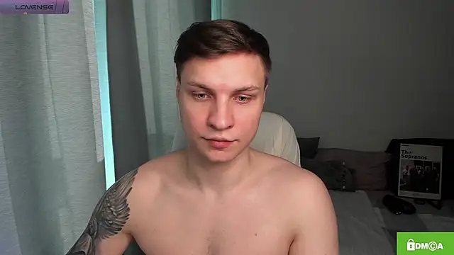 Snapshot of handsome_guy01 chatting on 05-26-26, 02:57 handsome guy01 online show from 05-26-26, 02:57