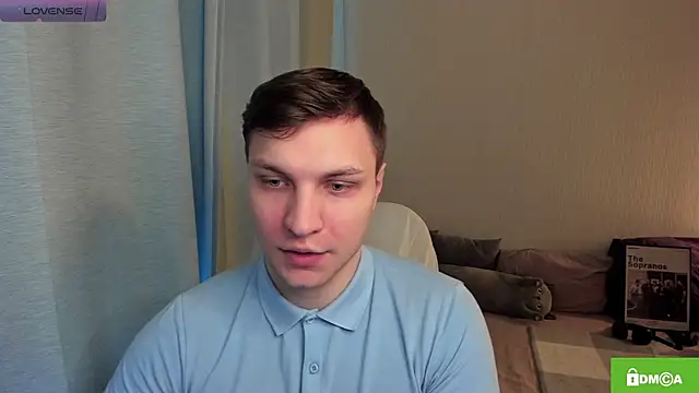 Snapshot of handsome_guy01 chatting on 06-07-26, 07:23 handsome guy01 online show from 06-07-26, 07:23