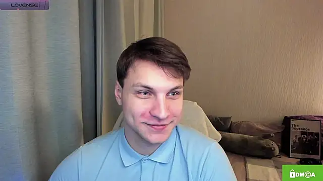 Snapshot of handsome_guy01 chatting on 06-11-26, 10:19 handsome guy01 online show from 06-11-26, 10:19
