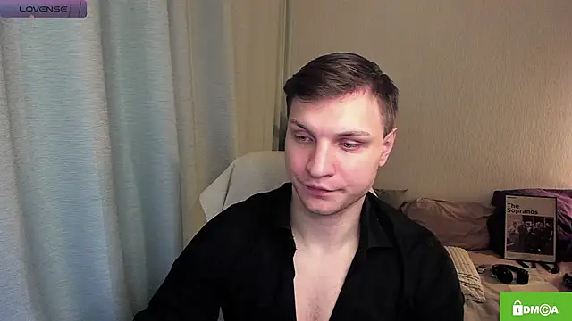 Snapshot of handsome_guy01 chatting on 06-19-26, 12:04 handsome guy01 online show from 06-19-26, 12:04