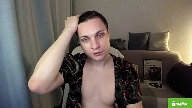 Snapshot of handsome_guy01 chatting on 06-24-26, 10:42 handsome guy01 online show from 06-24-26, 10:42