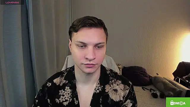 Snapshot of handsome_guy01 chatting on 06-28-26, 04:46 handsome guy01 online show from 06-28-26, 04:46
