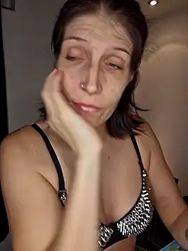 Snapshot of Lenchen_ chatting on 12-19-24, 09:17 Lenchen online show from 12-19-24, 09:17