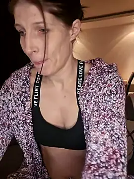 Snapshot of Lenchen_ chatting on 02-21-25, 09:00 Lenchen online show from 02-21-25, 09:00