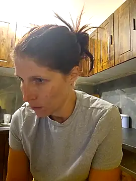 Snapshot of Lenchen_ chatting on 06-08-26, 07:47 Lenchen online show from 06-08-26, 07:47
