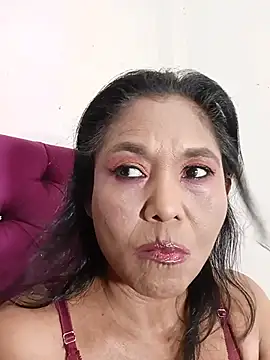 tiffany Bitch online show from 07-18-26, 04:27