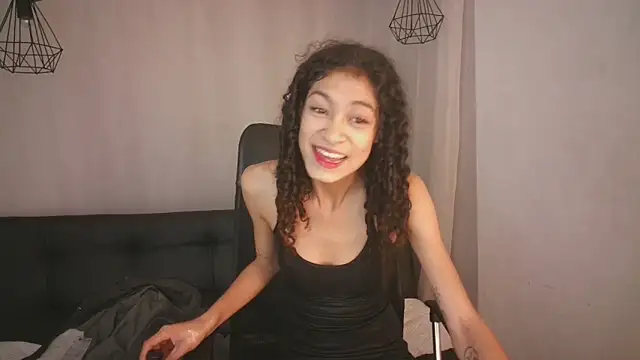 Snapshot of Aurora_ath chatting on 12-11-24, 04:39 Aurora ath online show from 12-11-24, 04:39