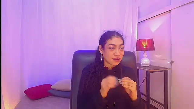 Snapshot of Aurora_ath chatting on 12-22-25, 03:25 Aurora ath online show from 12-22-25, 03:25