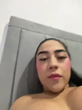 Snapshot of Sophia_hot_lover chatting on 06-12-26, 09:46 Sophia hot lover online show from 06-12-26, 09:46