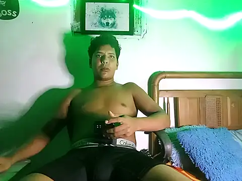 Snapshot of 628-andrew chatting on 10-21-25, 12:33 628-andrew online show from 10-21-25, 12:33