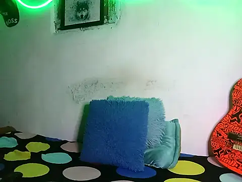 Snapshot of 628-andrew chatting on 10-27-25, 01:59 628-andrew online show from 10-27-25, 01:59