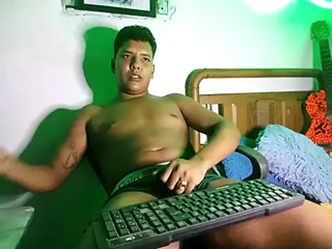 Snapshot of 628-andrew chatting on 11-05-25, 12:54 628-andrew online show from 11-05-25, 12:54