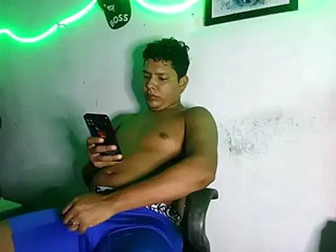 Snapshot of 628-andrew chatting on 11-28-25, 08:33 628-andrew online show from 11-28-25, 08:33