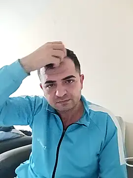 Snapshot of cshn001 chatting on 12-19-24, 10:21 cshn001 online show from 12-19-24, 10:21