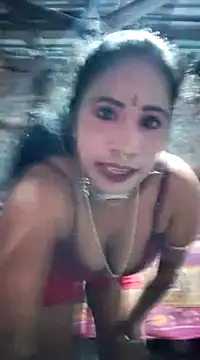 Snapshot of Hotty-dola chatting on 12-23-24, 10:10 Hotty-dola online show from 12-23-24, 10:10
