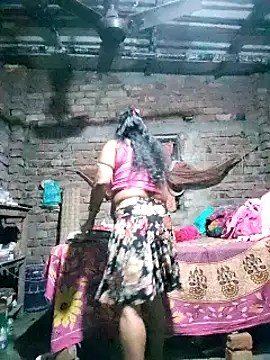 Snapshot of Hotty-dola chatting on 12-25-24, 04:43 Hotty-dola online show from 12-25-24, 04:43