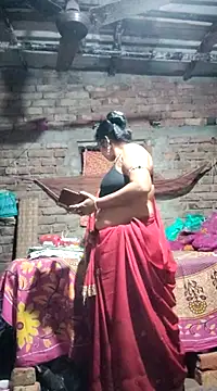Snapshot of Hotty-dola chatting on 12-26-24, 04:36 Hotty-dola online show from 12-26-24, 04:36