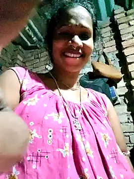 Snapshot of Hotty-dola chatting on 01-10-25, 11:43 Hotty-dola online show from 01-10-25, 11:43