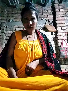 Snapshot of Hotty-dola chatting on 01-22-25, 04:44 Hotty-dola online show from 01-22-25, 04:44