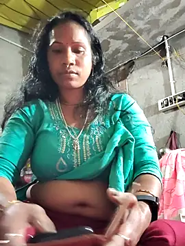 Snapshot of Hotty-dola chatting on 01-28-25, 11:17 Hotty-dola online show from 01-28-25, 11:17