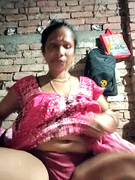 Snapshot of Hotty-dola chatting on 02-06-25, 04:36 Hotty-dola online show from 02-06-25, 04:36