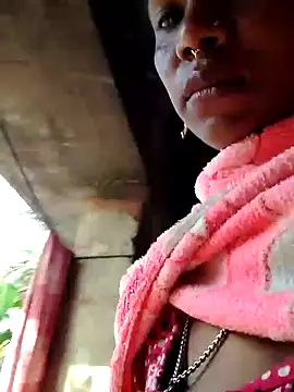 Snapshot of Hotty-dola chatting on 02-09-25, 02:28 Hotty-dola online show from 02-09-25, 02:28