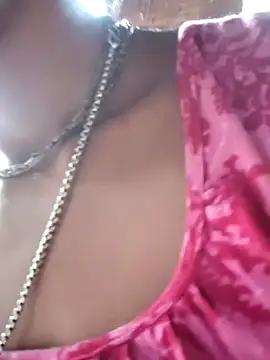 Snapshot of Hotty-dola chatting on 02-13-25, 05:37 Hotty-dola online show from 02-13-25, 05:37