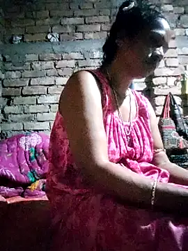Snapshot of Hotty-dola chatting on 02-20-25, 04:39 Hotty-dola online show from 02-20-25, 04:39