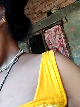 Snapshot of Hotty-dola chatting on 03-06-25, 07:03 Hotty-dola online show from 03-06-25, 07:03