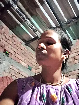 Snapshot of Hotty-dola chatting on 09-12-25, 06:19 Hotty-dola online show from 09-12-25, 06:19