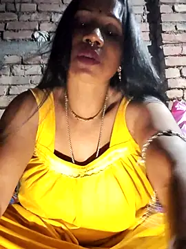 Snapshot of Hotty-dola chatting on 09-15-25, 07:03 Hotty-dola online show from 09-15-25, 07:03