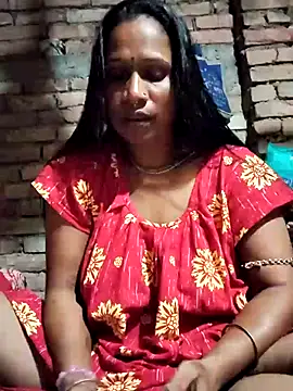 Snapshot of Hotty-dola chatting on 10-05-25, 07:01 Hotty-dola online show from 10-05-25, 07:01